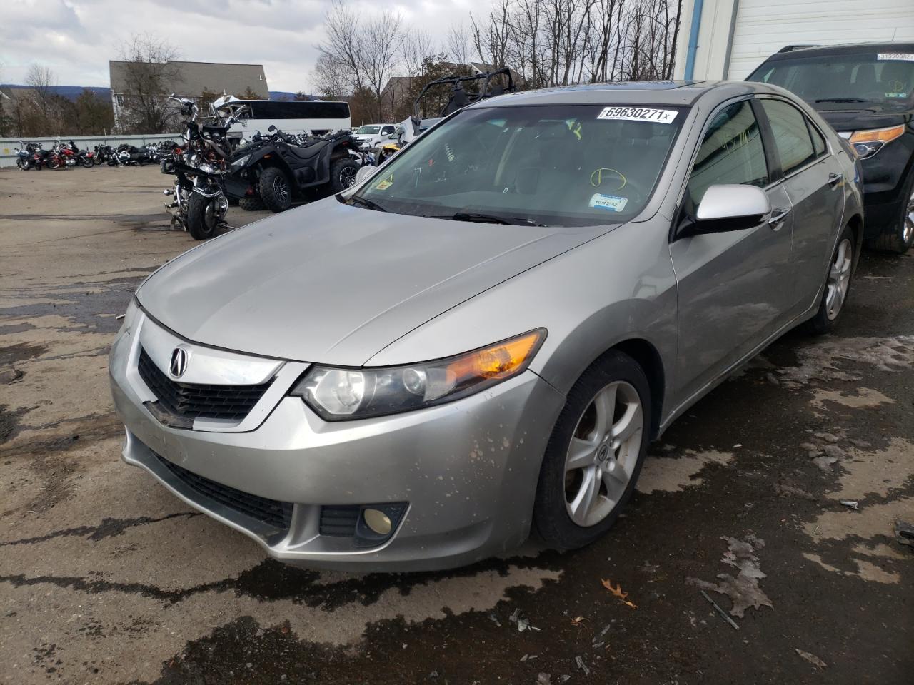 Photo 2 from auction – 2010 ACURA TSX with VIN JH4CU2F64AC041626