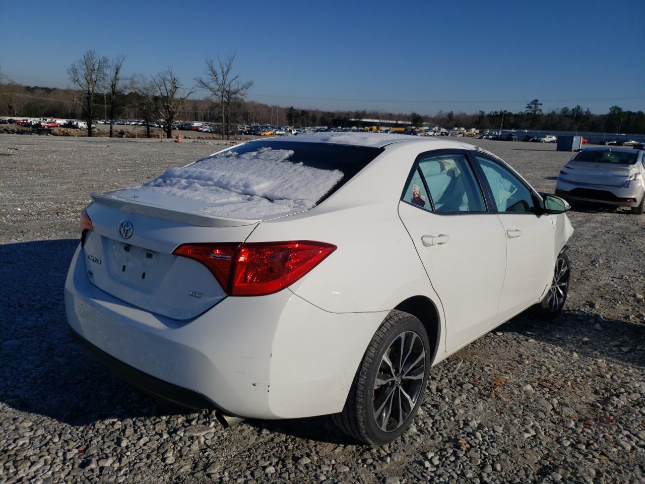 Photo 4 from auction – 2017 TOYOTA COROLLA L with VIN 5YFBURHE3HP637662