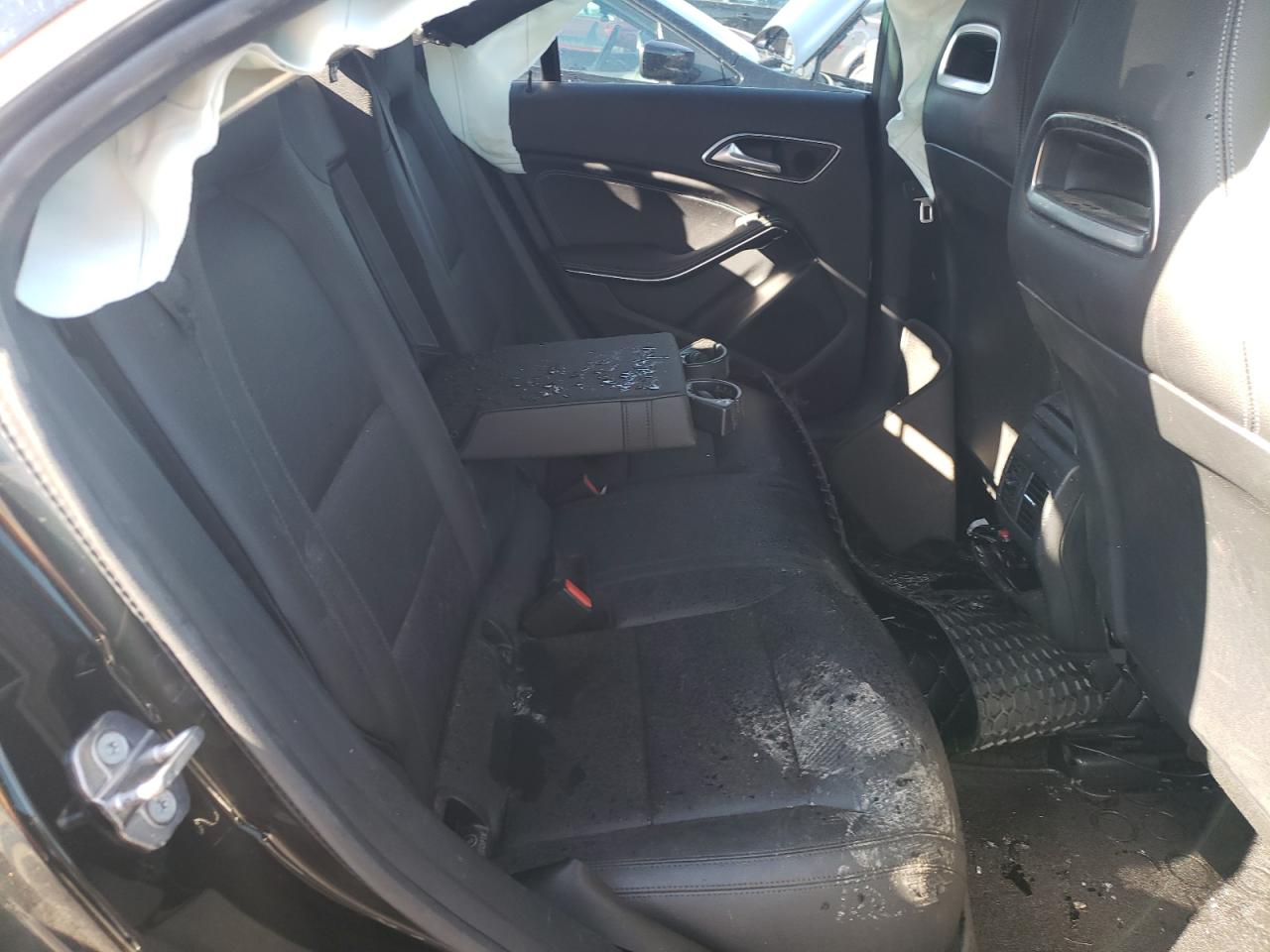 Photo 6 from auction – 2019 MERCEDES-BENZ CLA 250 with VIN WDDSJ4EB4KN734577