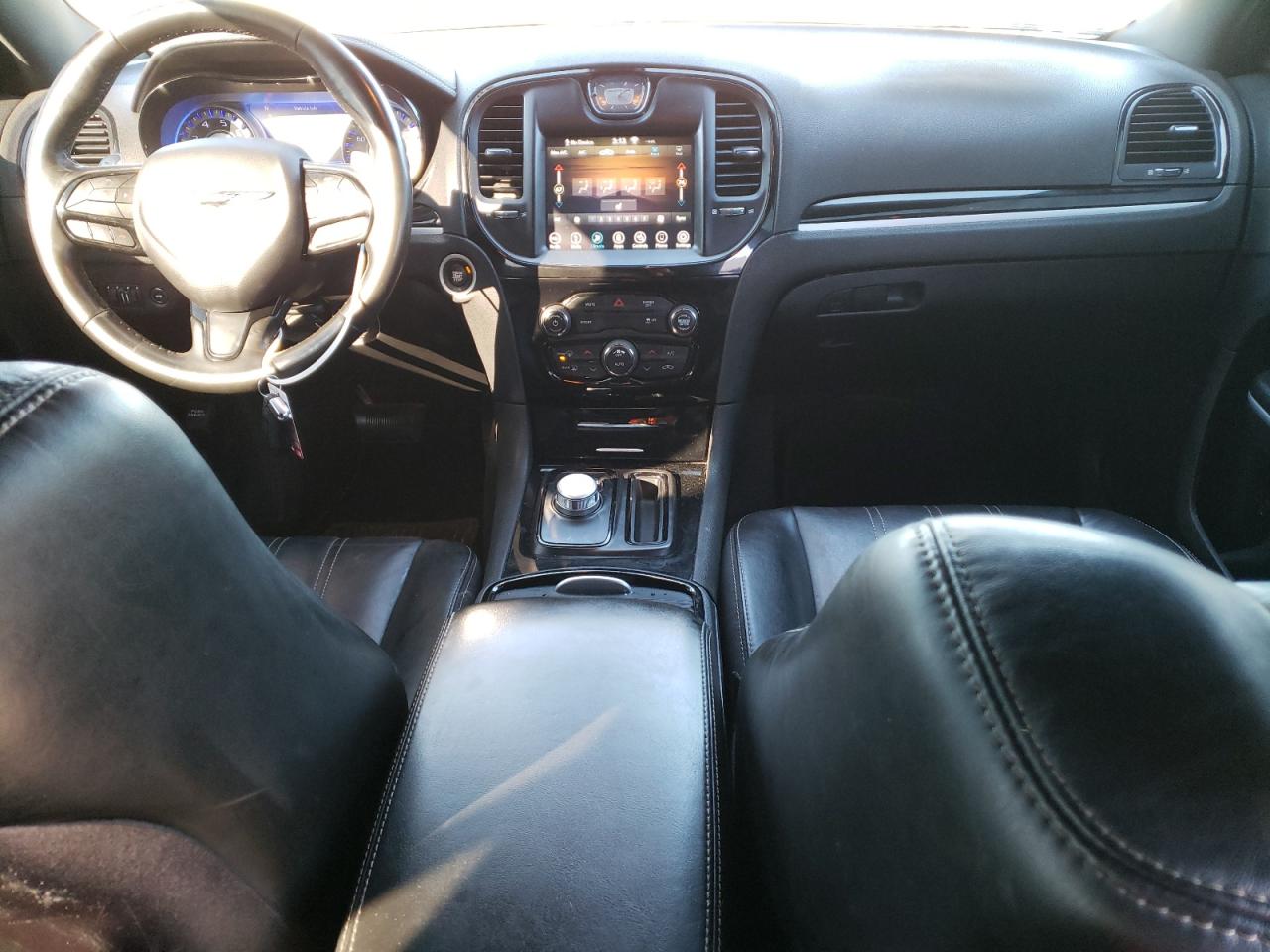 Photo 9 from auction – 2019 CHRYSLER 300 S with VIN 2C3CCABG9KH686708