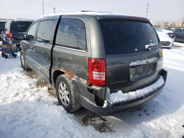 Photo 3 from auction – 2010 CHRYSLER TOWN & COU with VIN 2A4RR8D17AR436473