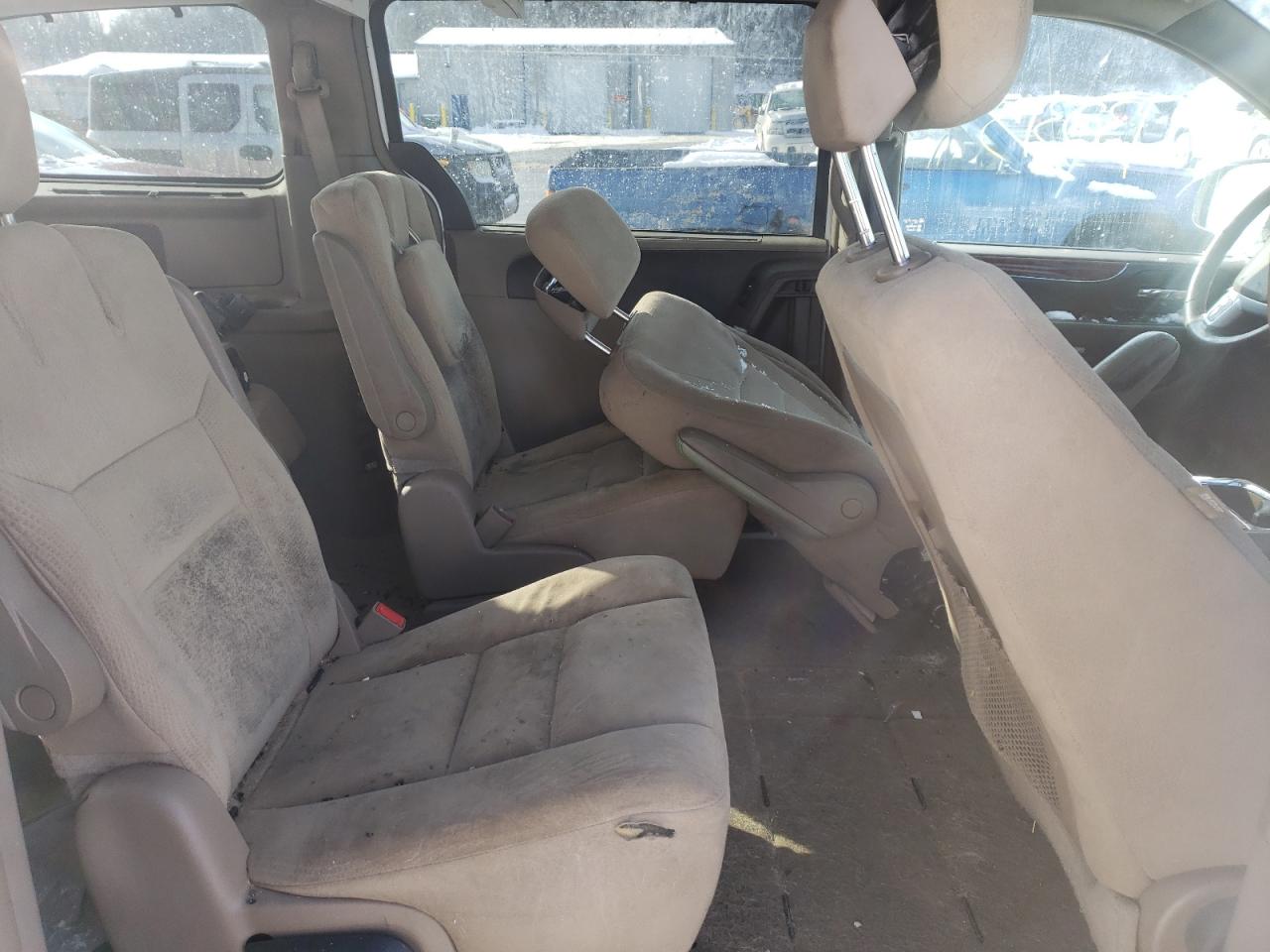 Photo 6 from auction – 2014 CHRYSLER TOWN & COU with VIN 2C4RC1BG4ER224657
