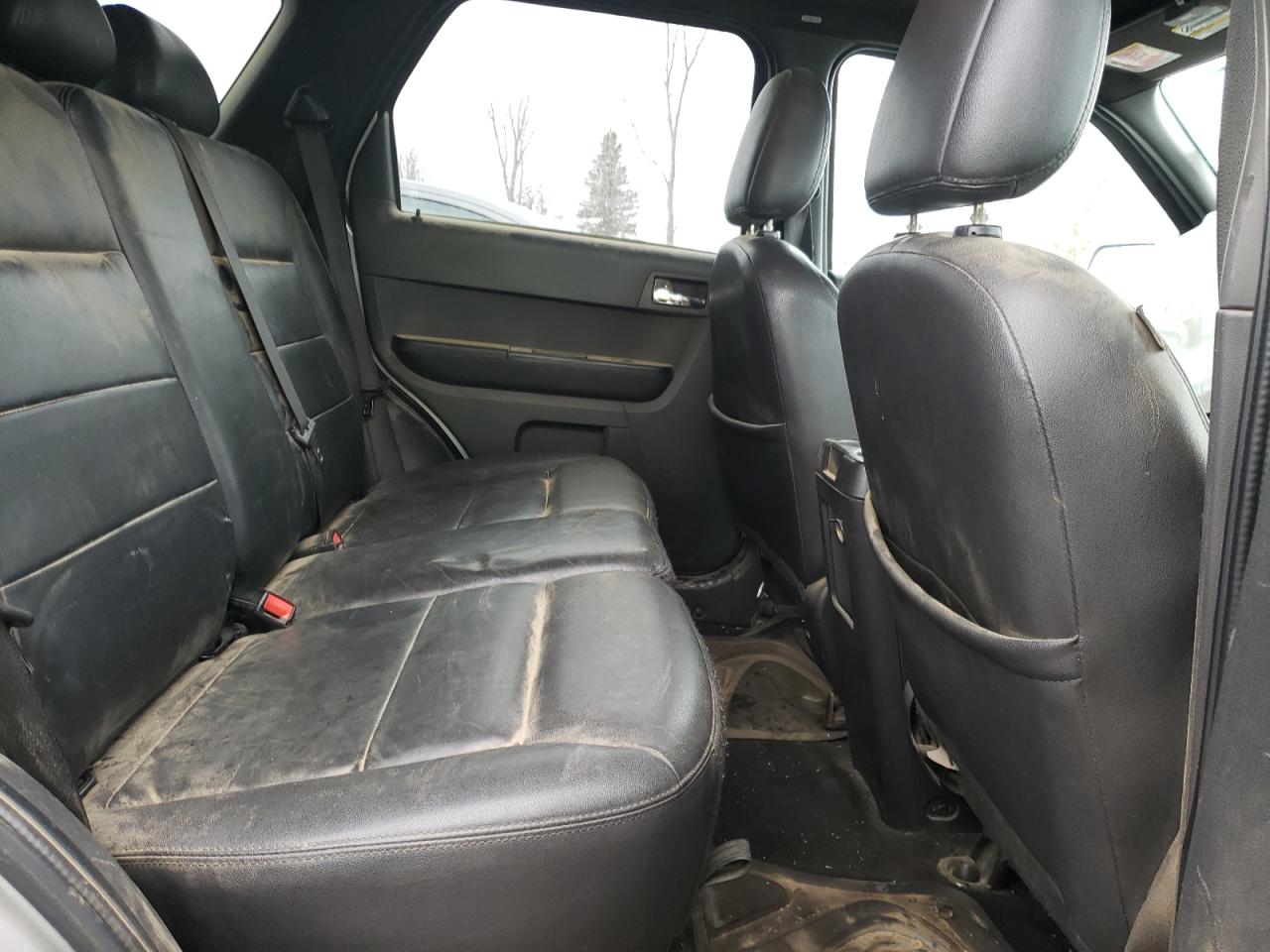 Photo 6 from auction – 2008 FORD ESCAPE LIM with VIN 1FMCU94128KB09354
