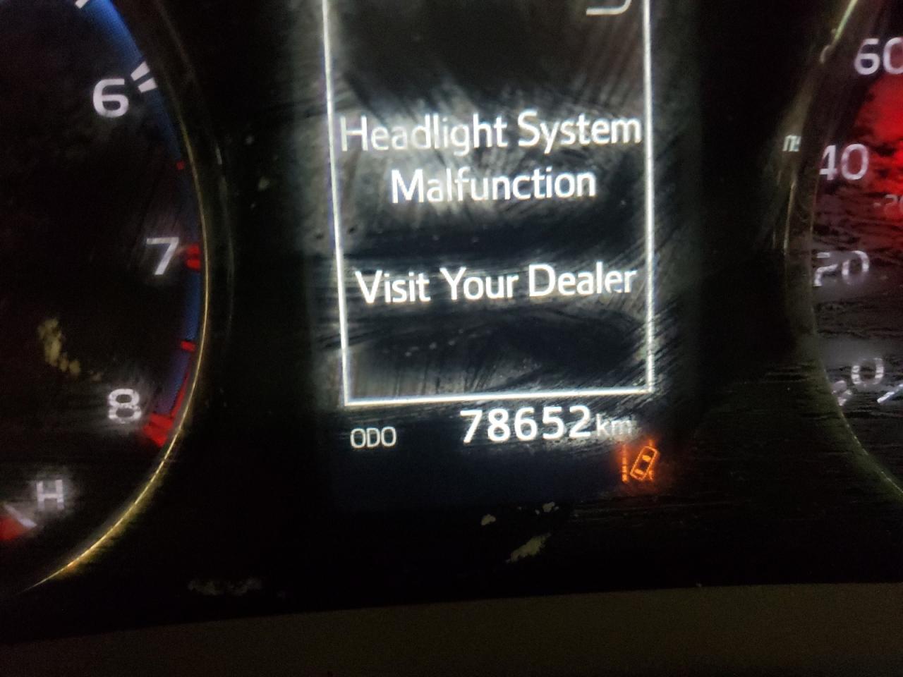 Photo 8 from auction – 2017 TOYOTA RAV4 LE with VIN 2T3BFREV9HW647794