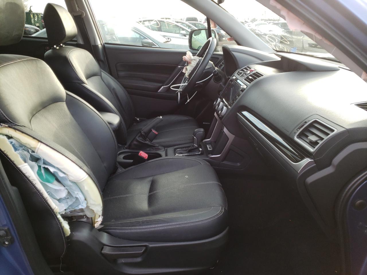 Photo 5 from auction – 2017 SUBARU FORESTER 2 with VIN JF2SJAWCXHH568459
