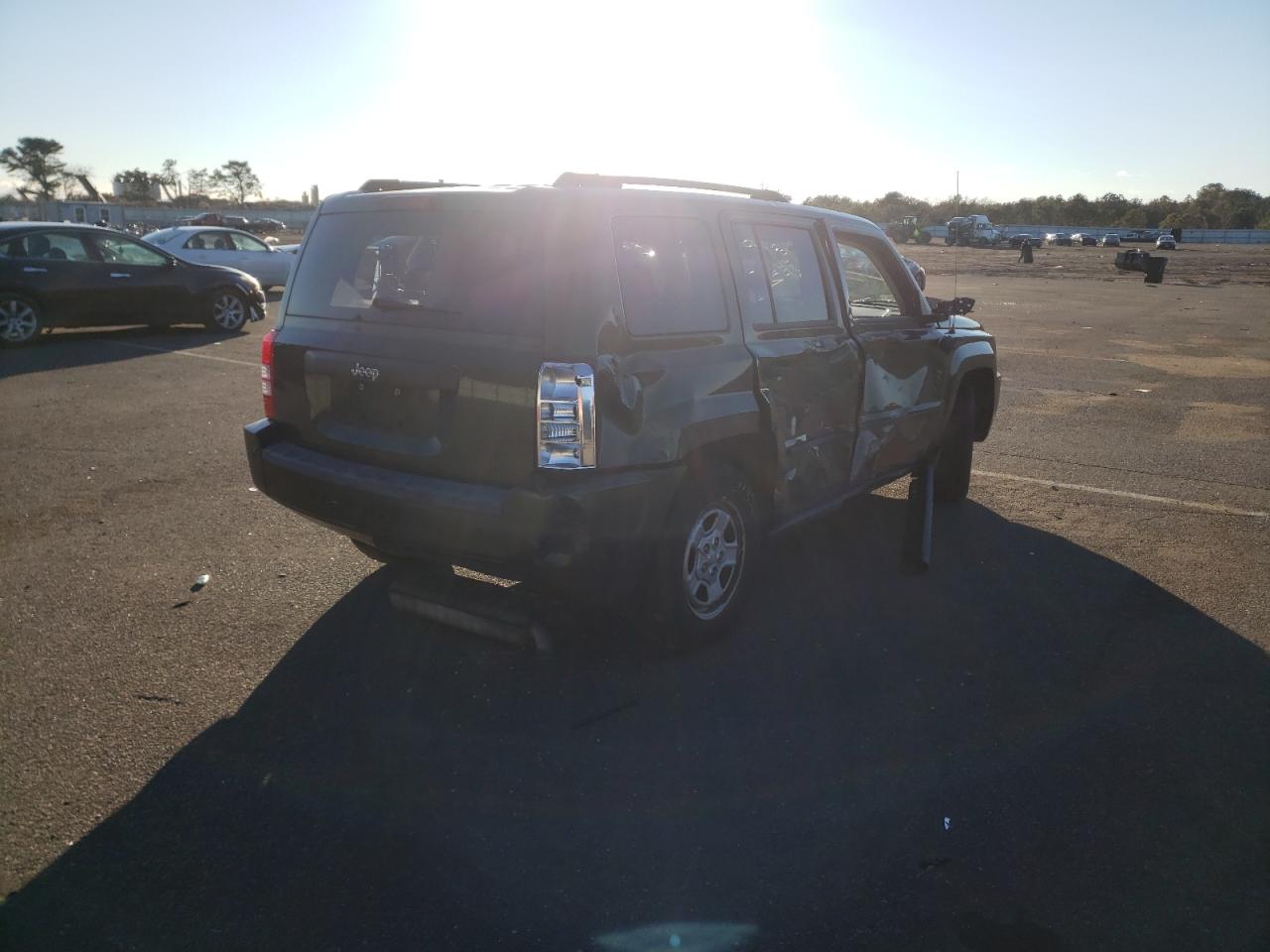 Photo 4 from auction – 2009 JEEP PATRIOT with VIN 1J4FT28A39D243764