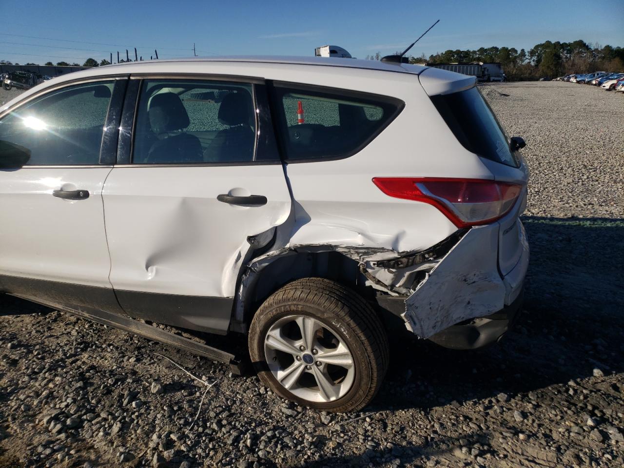 Photo 9 from auction – 2014 FORD ESCAPE S with VIN 1FMCU0F77EUE35258