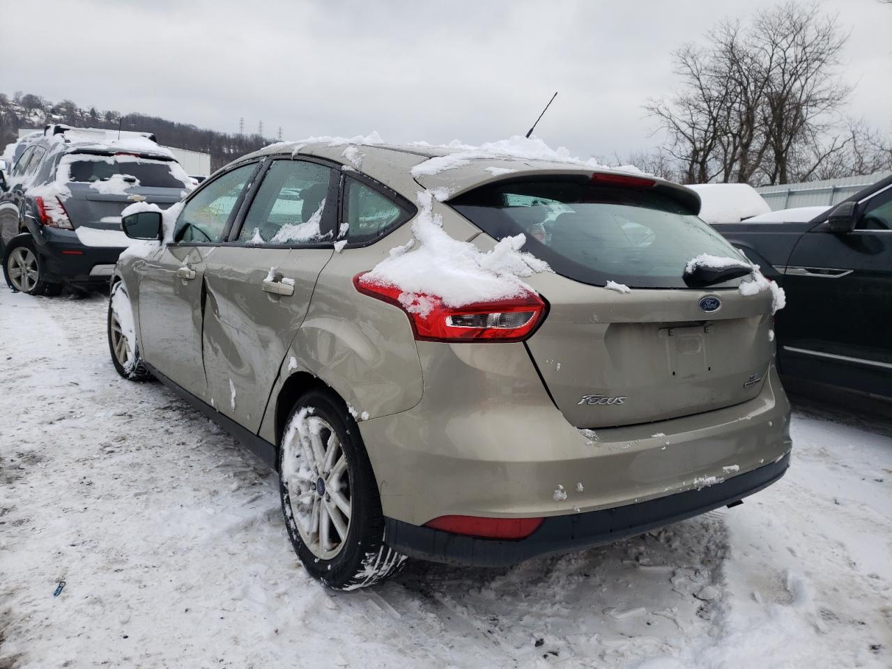 Photo 3 from auction – 2016 FORD FOCUS SE with VIN 1FADP3K24GL276841
