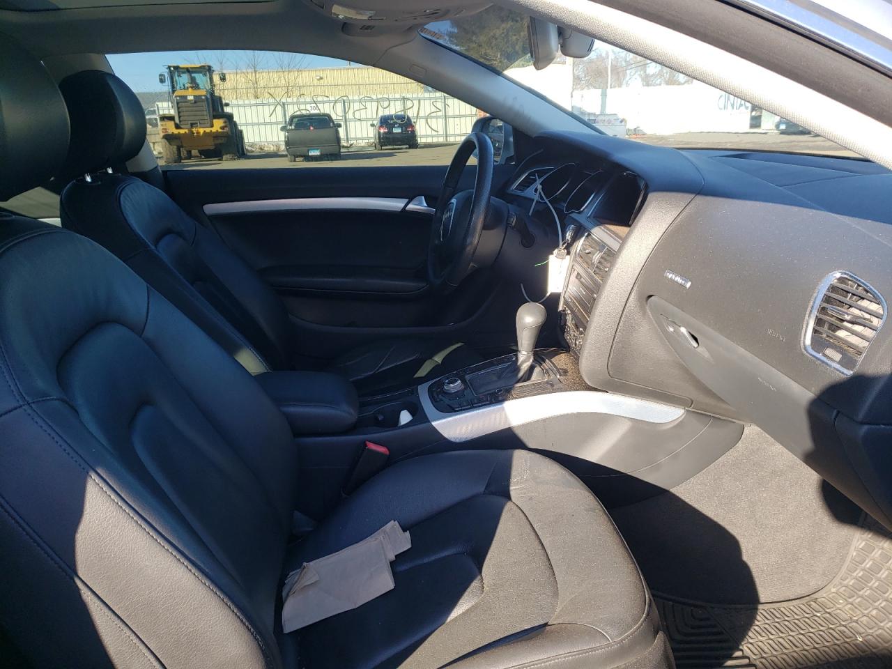 Photo 5 from auction – 2011 AUDI A5 PREMIUM with VIN WAULFAFR7BA050587