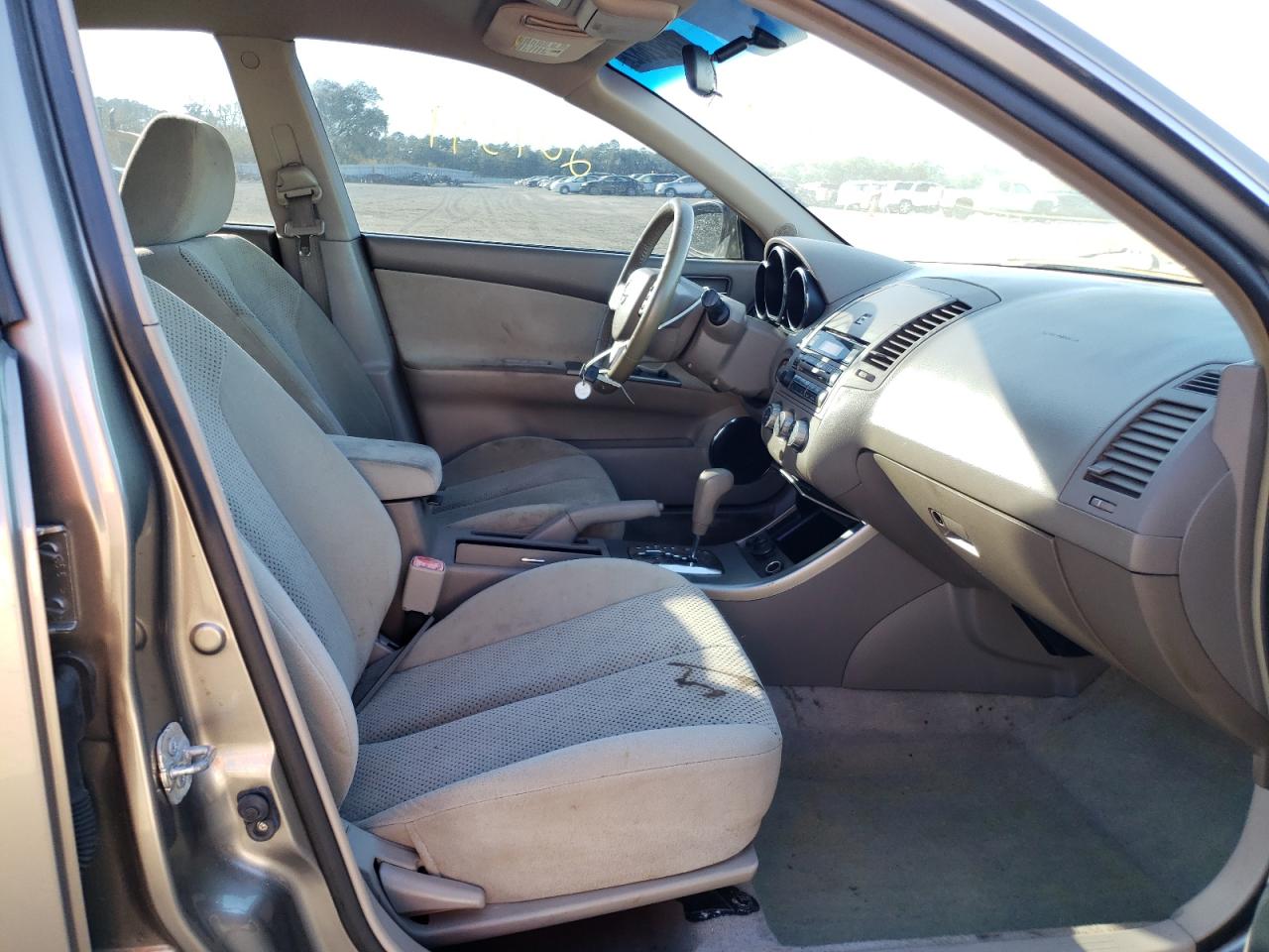 Photo 5 from auction – 2006 NISSAN ALTIMA S with VIN 1N4AL11D96C244777