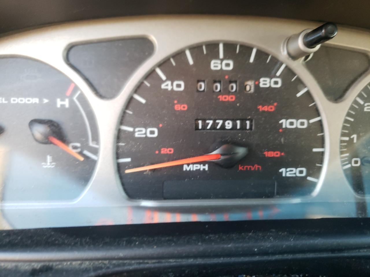 Photo 8 from auction – 1999 FORD TAURUS with VIN 1FAFP53S7XA216650