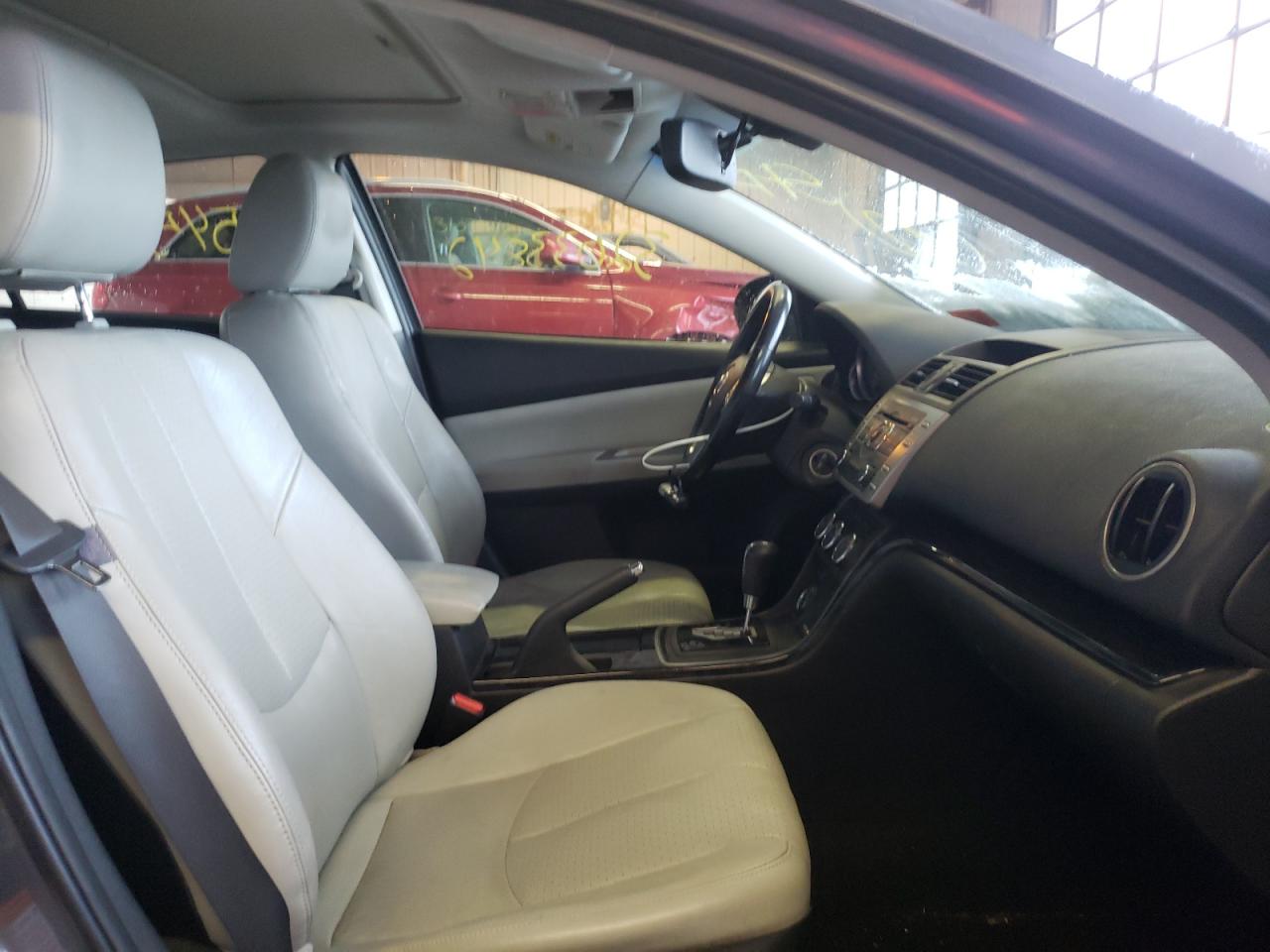 Photo 5 from auction – 2009 MAZDA 6 S with VIN 1YVHP82B795M06203