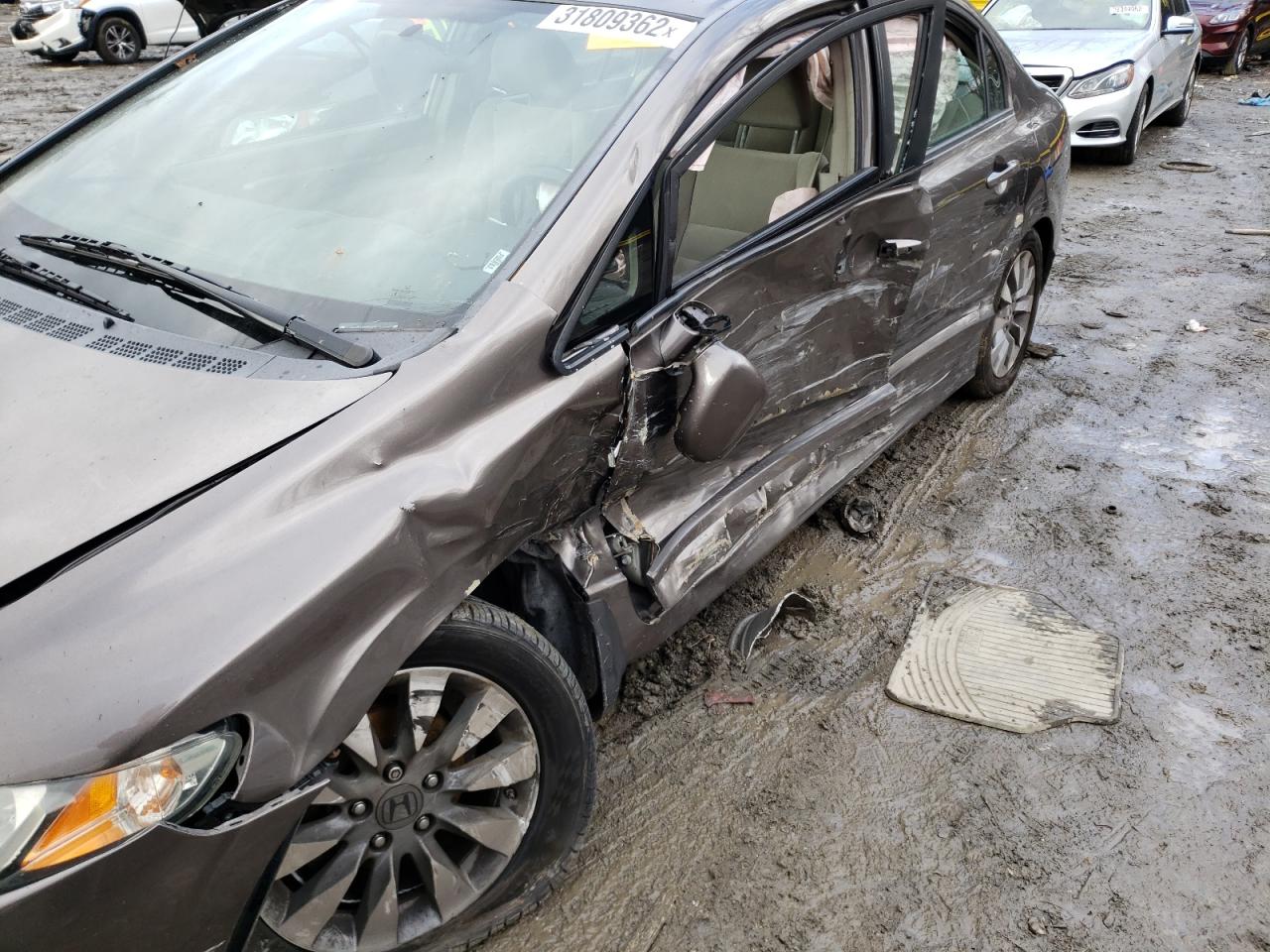 Photo 9 from auction – 2010 HONDA CIVIC EX with VIN 19XFA1F81AE024052