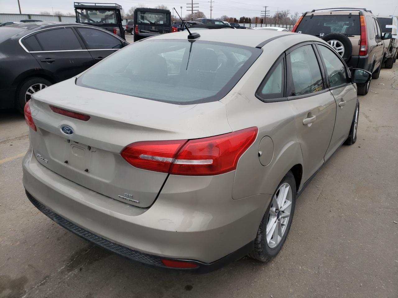 Photo 4 from auction – 2015 FORD FOCUS SE with VIN 1FADP3F24FL342250