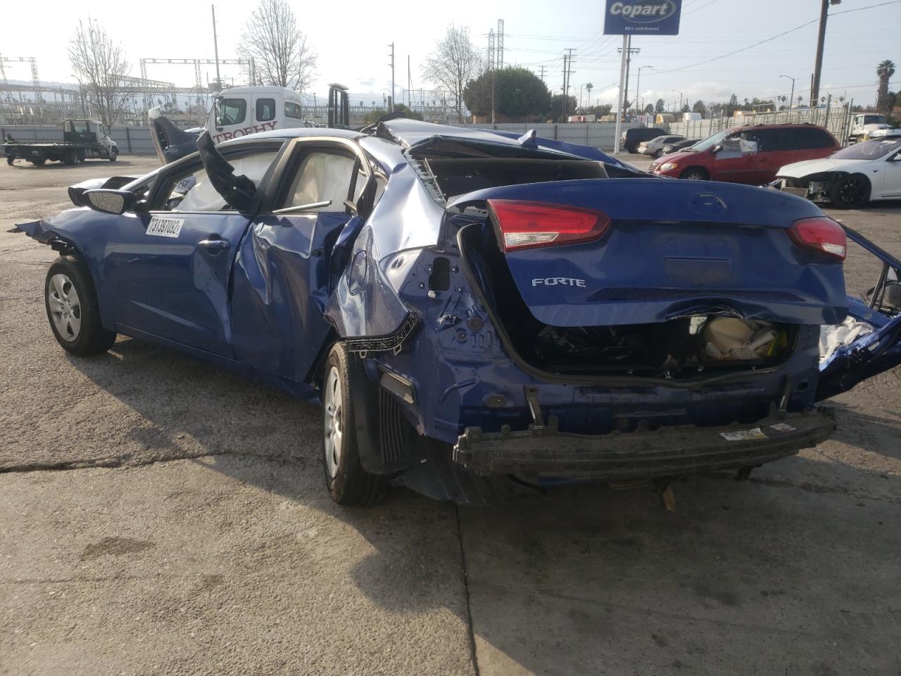 Photo 3 from auction – 2018 KIA FORTE LX with VIN 3KPFK4A78JE226884