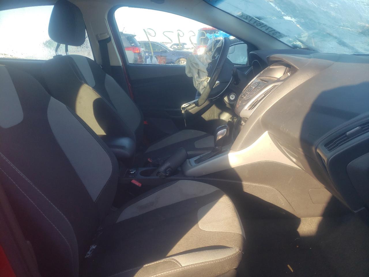 Photo 5 from auction – 2012 FORD FOCUS SE with VIN 1FAHP3K2XCL303889