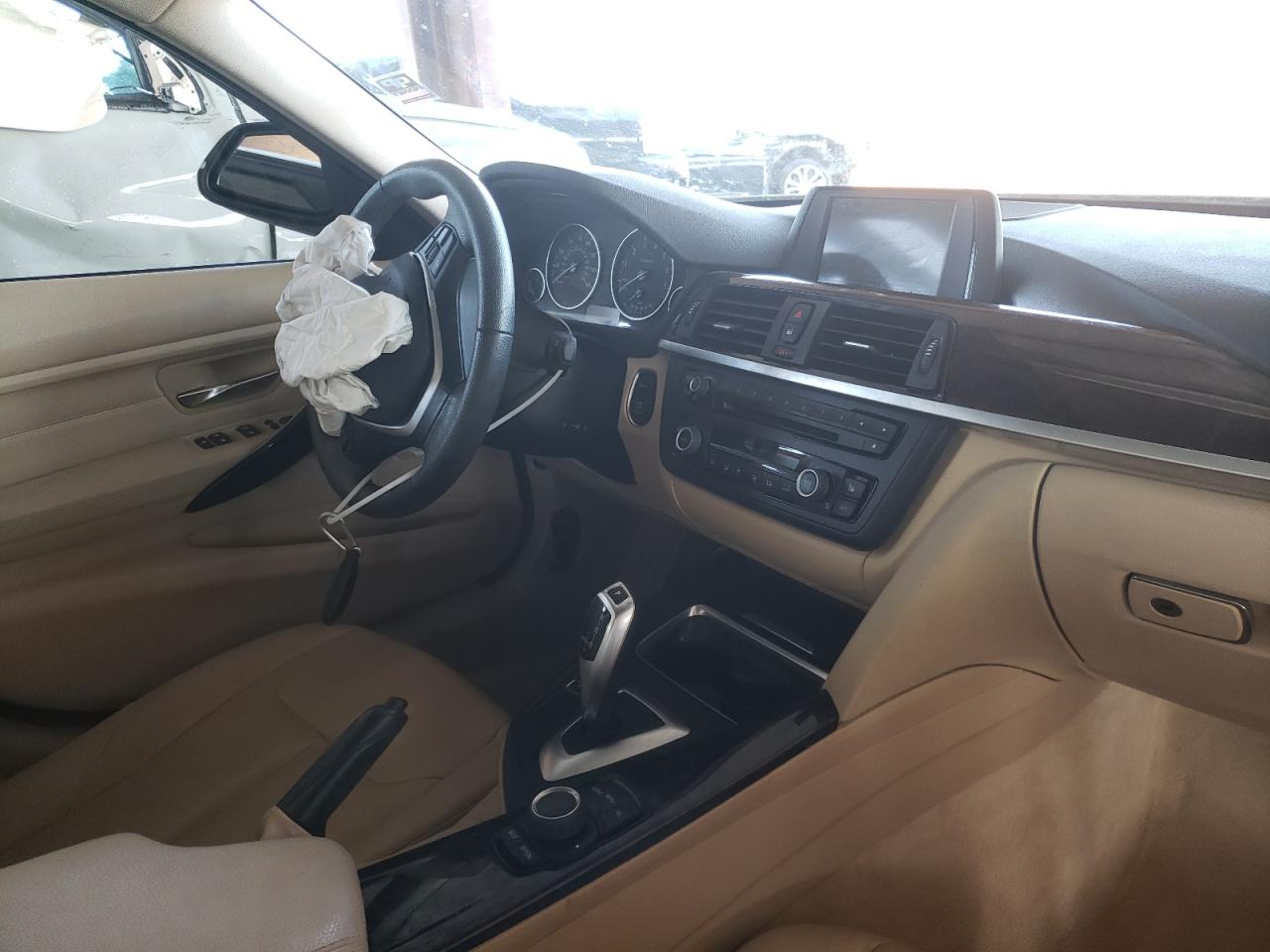 Photo 9 from auction – 2015 BMW 328 I with VIN WBA3A5C57FP604625