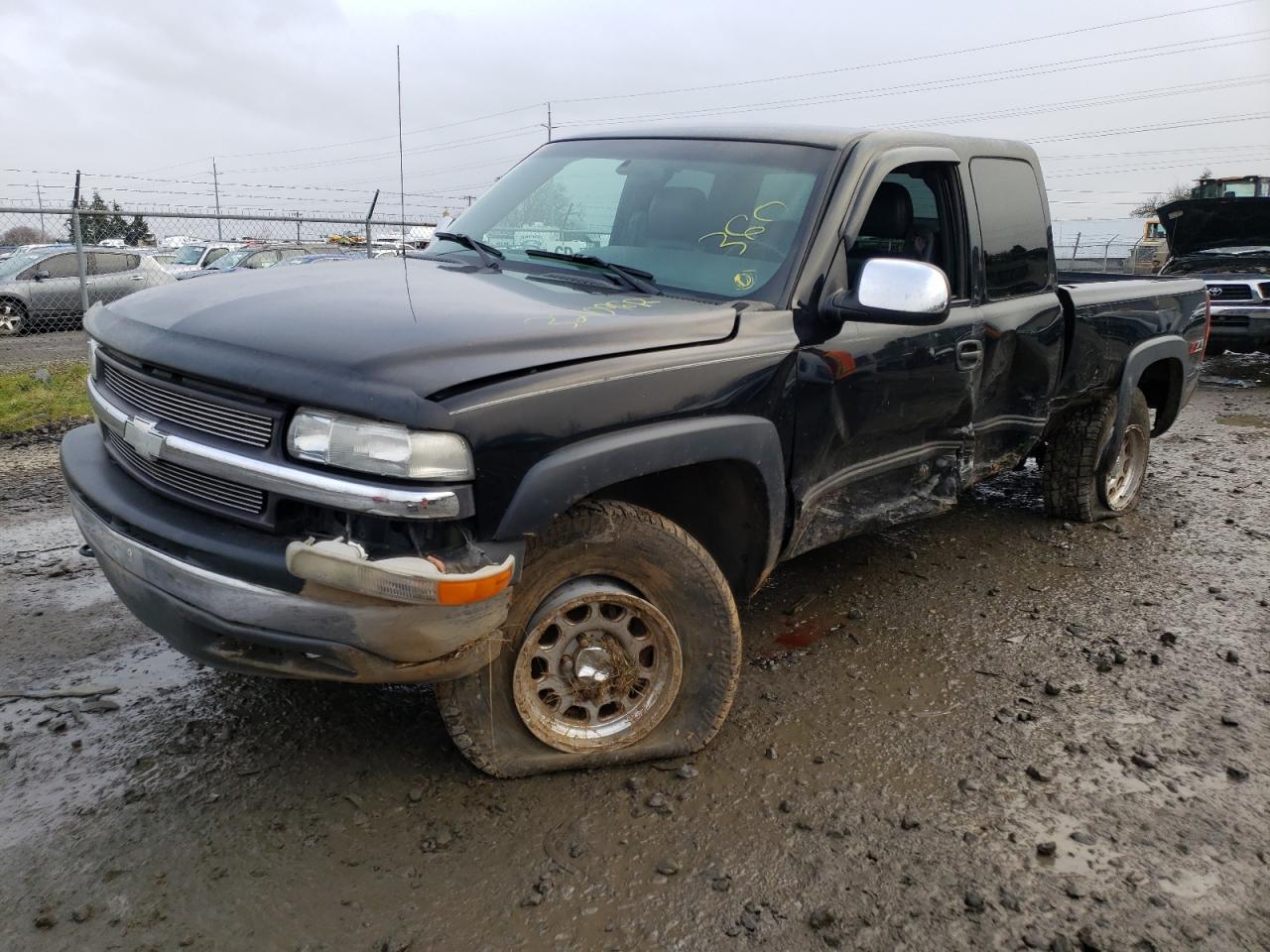 Photo 2 from auction – 2000 CHEVROLET SILVERADO with VIN 1GCEK19T9YE386791