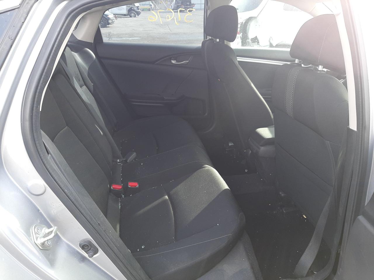 Photo 6 from auction – 2016 HONDA CIVIC EX with VIN 19XFC2F71GE072621