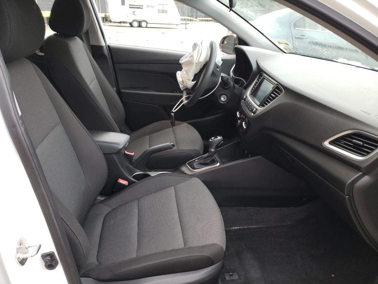 Photo 5 from auction – 2018 HYUNDAI ACCENT SE with VIN 3KPC24A39JE010462