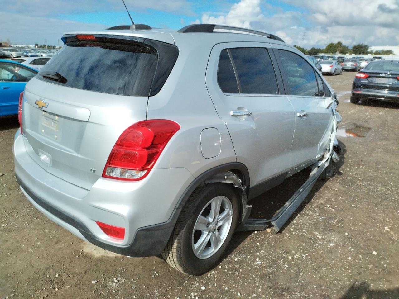 Photo 4 from auction – 2019 CHEVROLET TRAX 1LT with VIN KL7CJLSB8KB894554