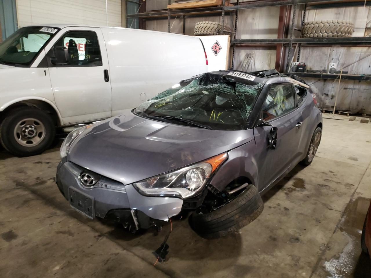 Photo 2 from auction – 2017 HYUNDAI VELOSTER with VIN KMHTC6AD5HU319662