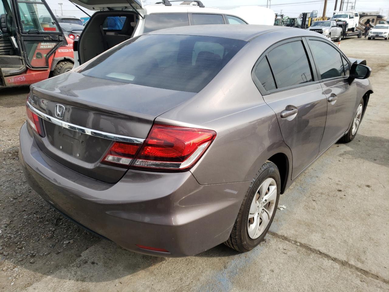Photo 4 from auction – 2015 HONDA CIVIC LX with VIN 19XFB2F56FE017145