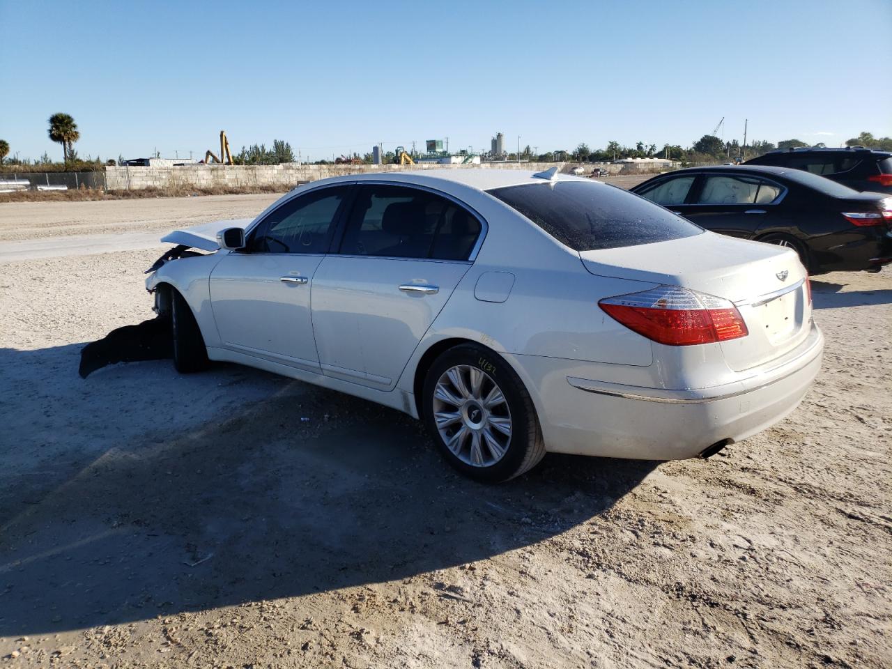 Photo 3 from auction – 2010 HYUNDAI GENESIS 3. with VIN KMHGC4DEXAU076009