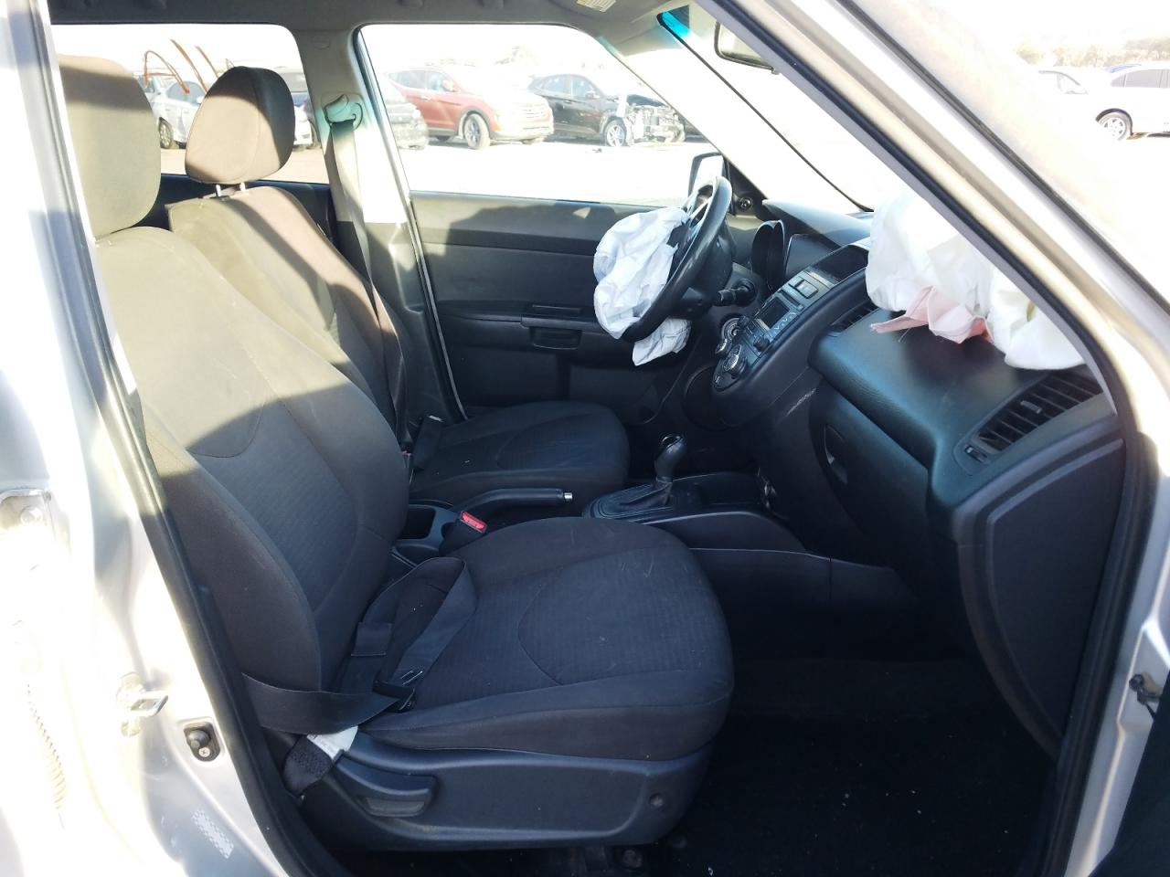 Photo 5 from auction – 2013 KIA SOUL with VIN KNDJT2A59D7506389