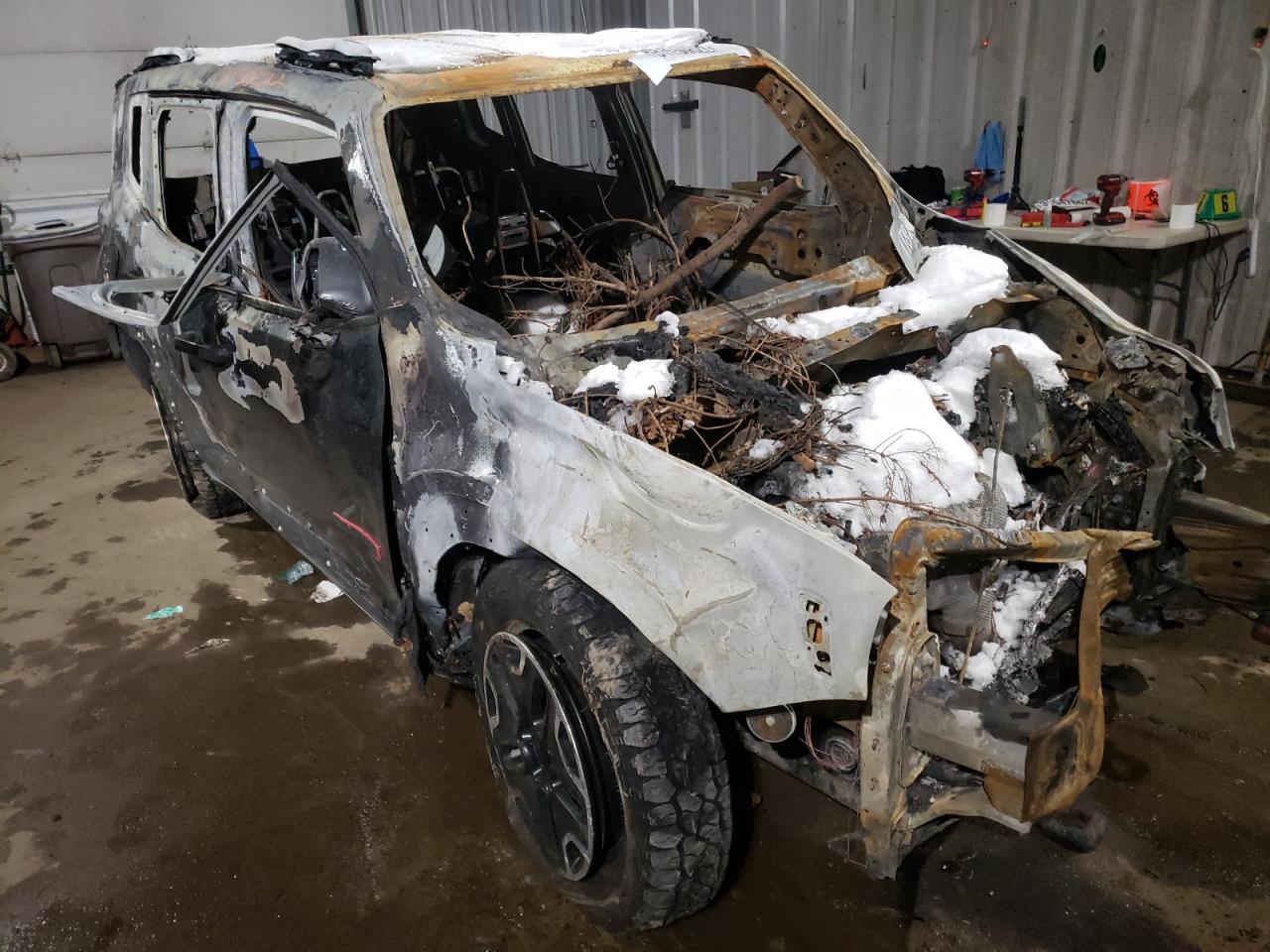 JEEP RENEGADE T 2015 with VIN ZACCJBCT0FPB19438 - Photo from auction