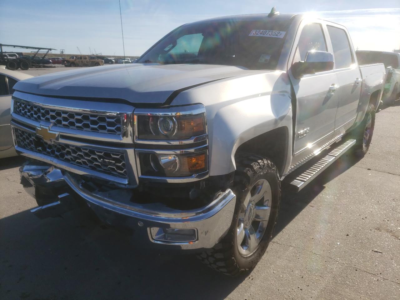 Photo 2 from auction – 2015 CHEVROLET SILVERADO with VIN 3GCPCSEC2FG492104