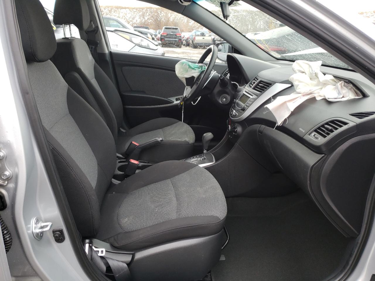 Photo 5 from auction – 2013 HYUNDAI ACCENT GLS with VIN KMHCT5AE5DU087545