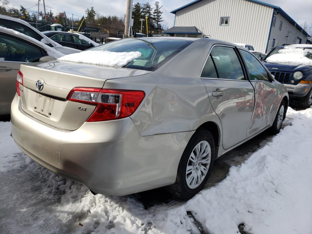 Photo 4 from auction – 2014 TOYOTA CAMRY L with VIN 4T4BF1FK7ER364021