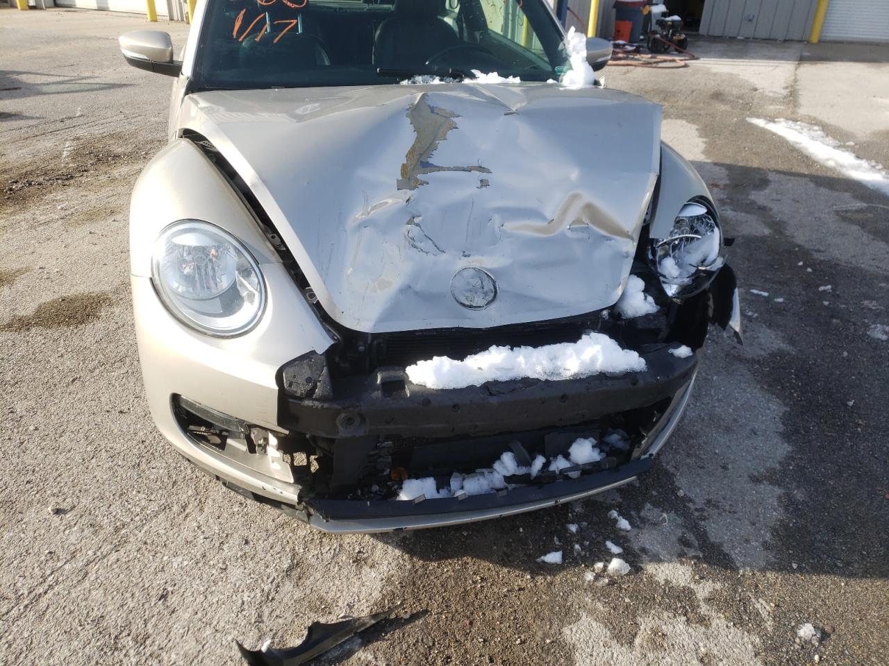 Photo 9 from auction – 2013 VOLKSWAGEN BEETLE with VIN 3VWJP7AT6DM612432