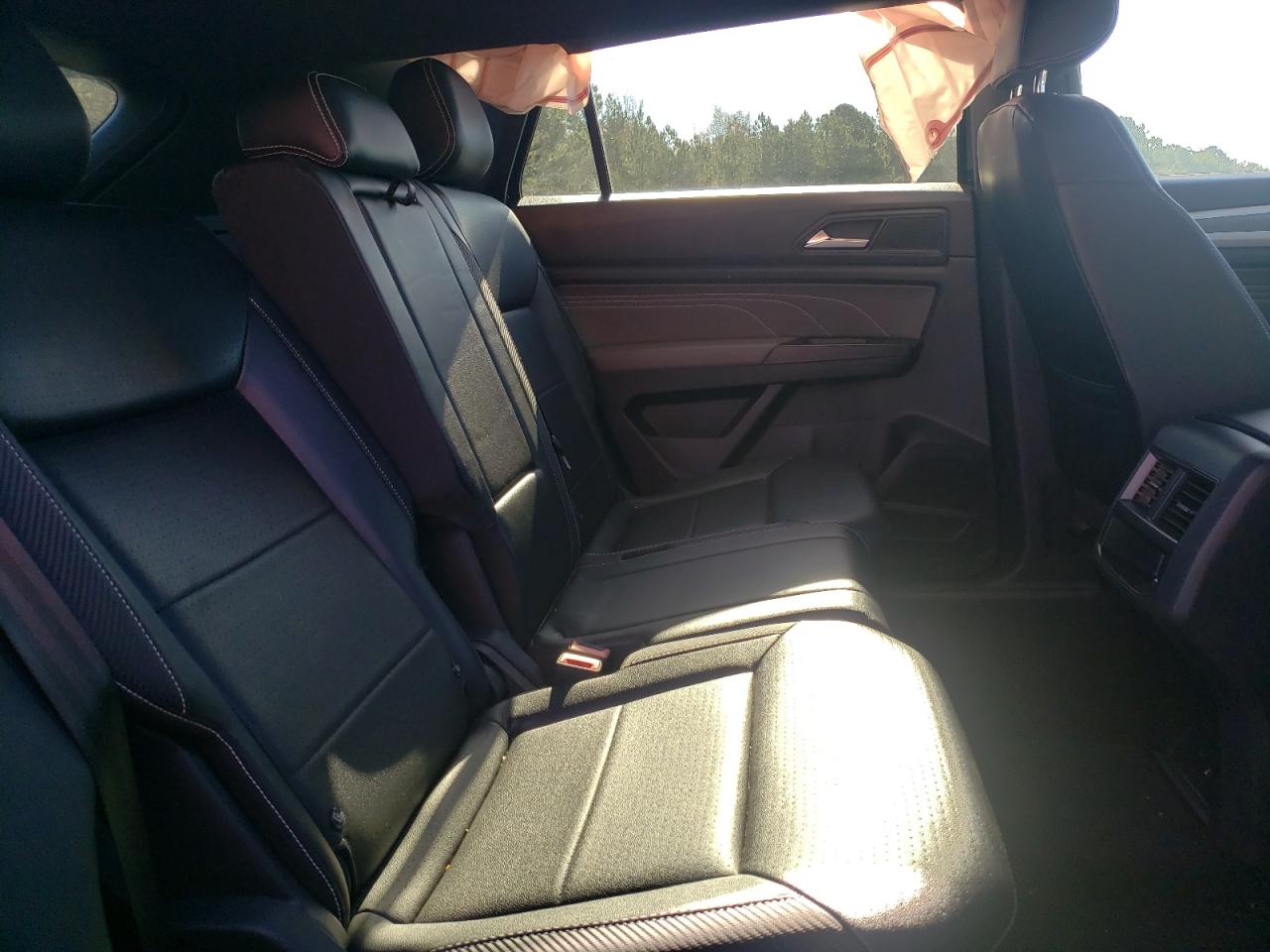 Photo 6 from auction – 2021 VOLKSWAGEN ATLAS CROS with VIN 1V2DC2CA2MC207937