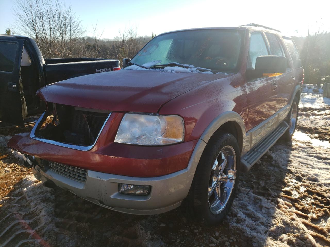 Photo 2 from auction – 2005 FORD EXPEDITION with VIN 1FMFU17595LA33828