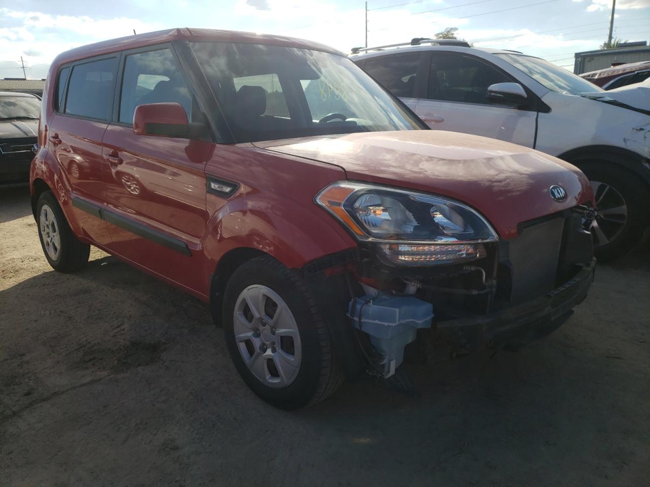 KIA SOUL 2013 with VIN KNDJT2A56D7498557 - Photo from auction