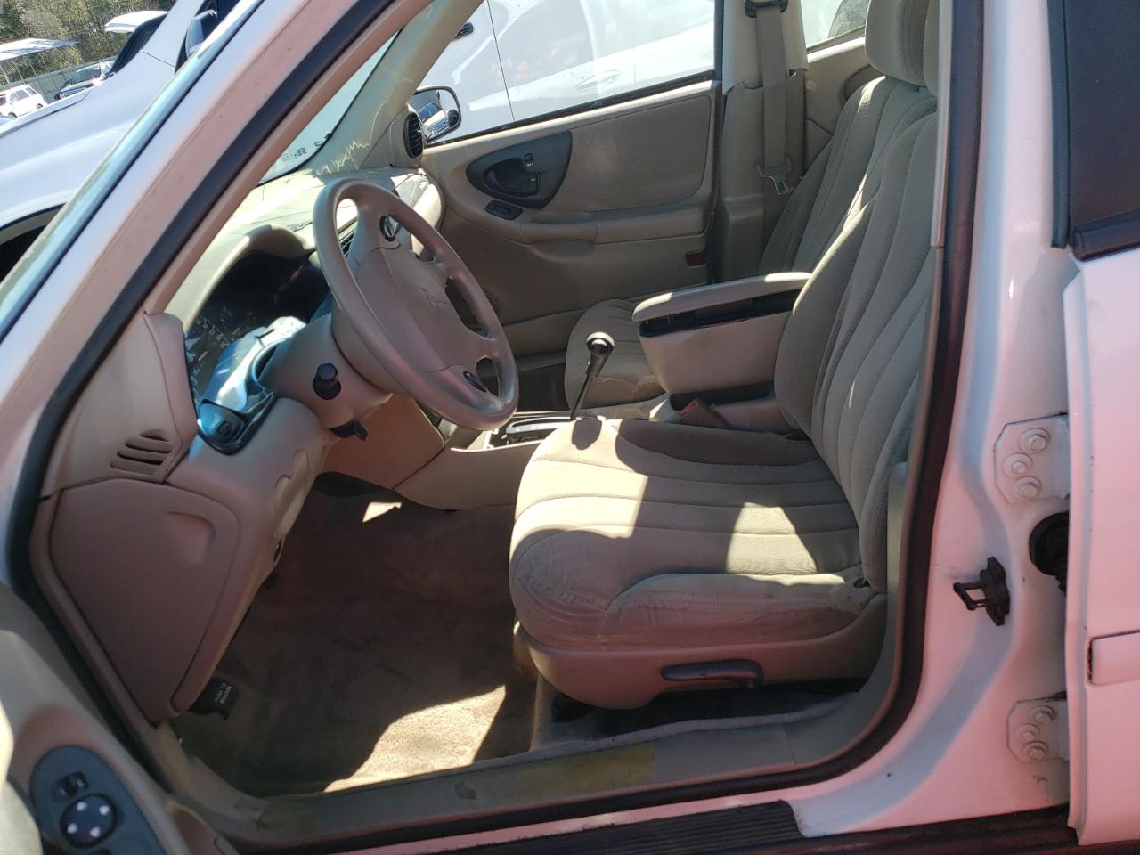 Photo 5 from auction – 2001 CHEVROLET MALIBU with VIN 1G1ND52J316101716