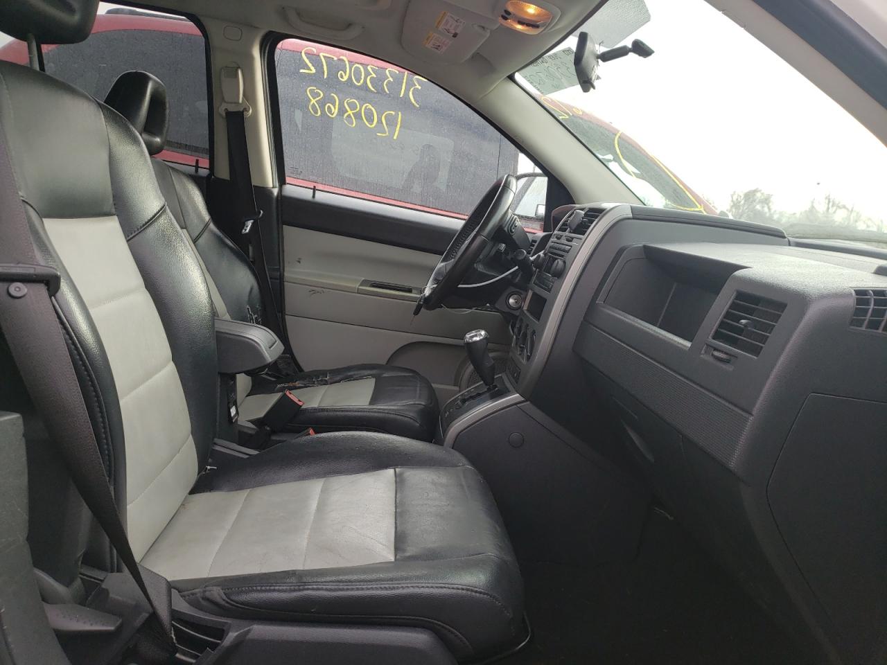 Photo 5 from auction – 2007 JEEP COMPASS LI with VIN 1J8FF57W77D144317