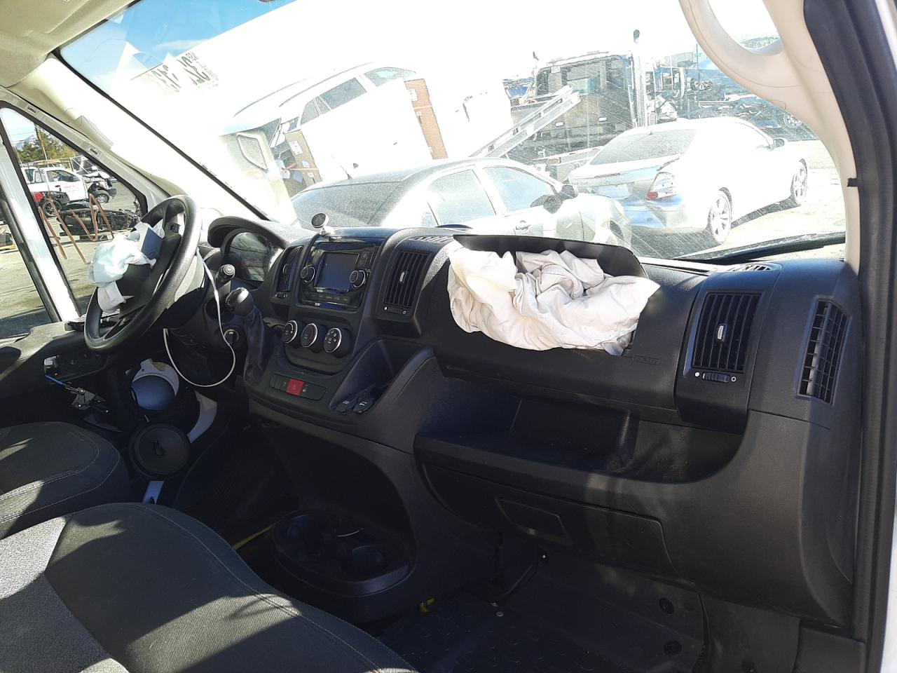 Photo 9 from auction – 2018 RAM PROMASTER with VIN 3C6TRVAG5JE111655