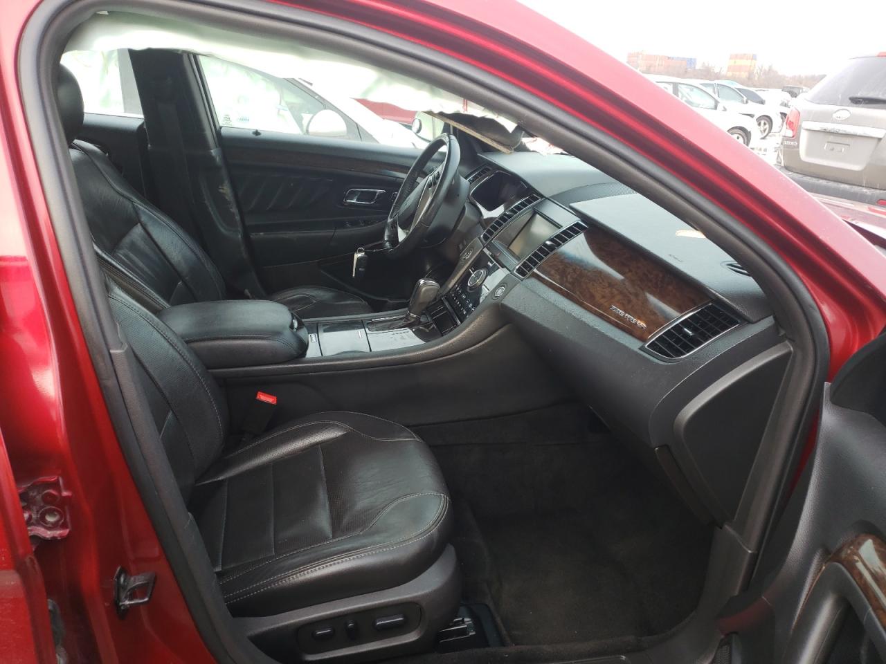 Photo 5 from auction – 2013 FORD TAURUS LIM with VIN 1FAHP2F80DG144402