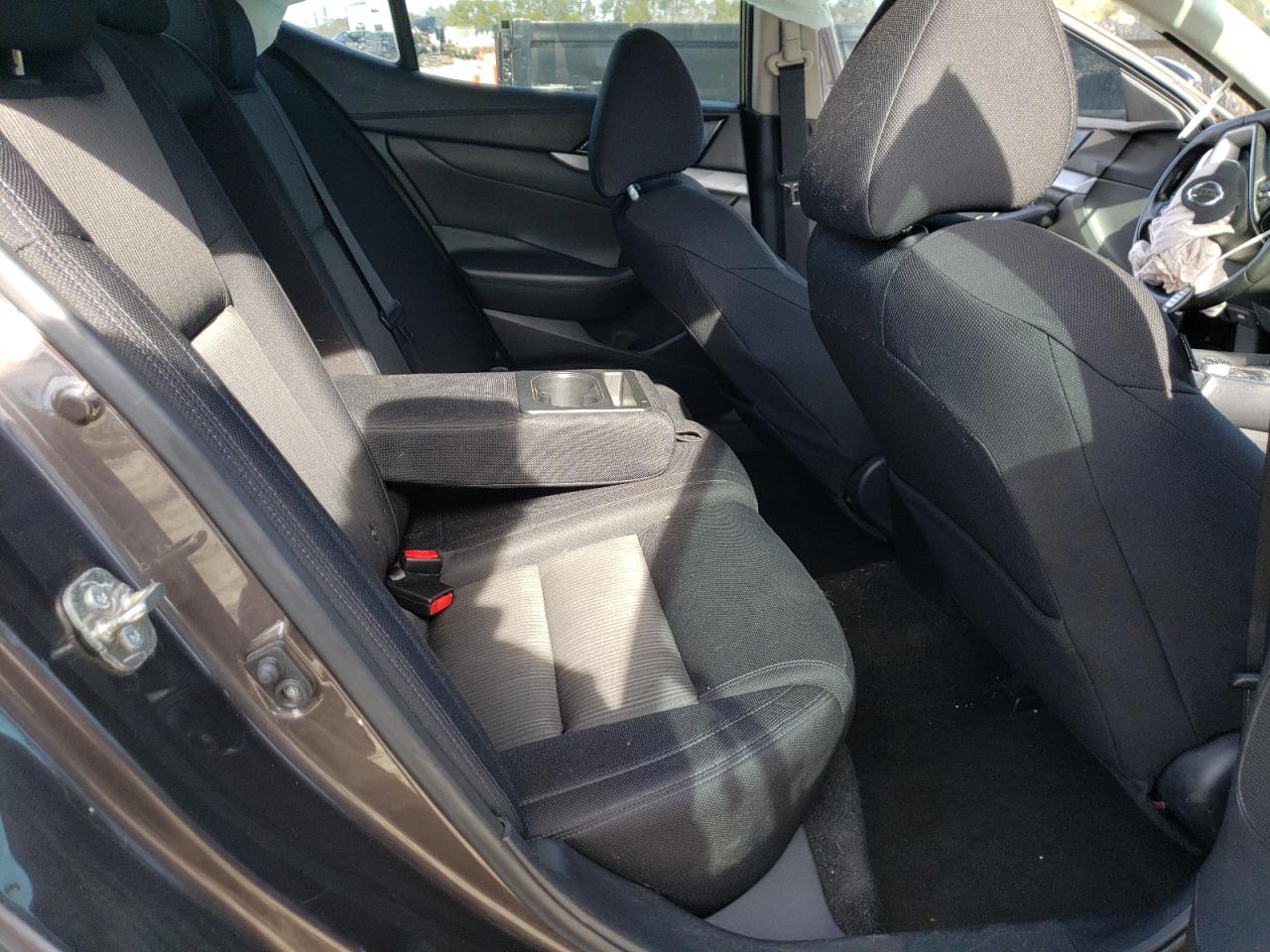 Photo 6 from auction – 2016 NISSAN MAXIMA with VIN 1N4AA6AP5GC410761