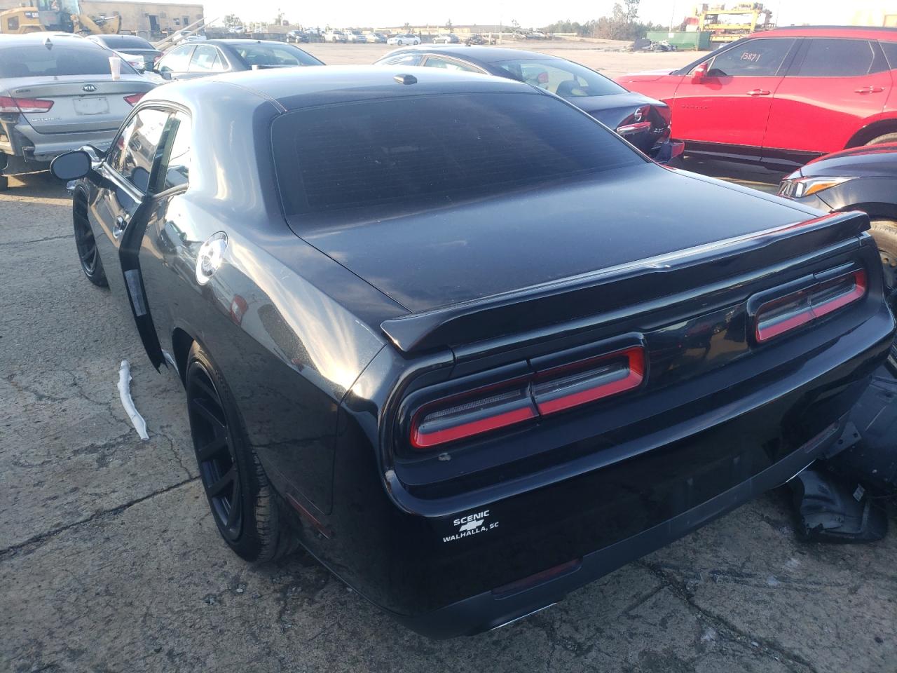 Photo 3 from auction – 2016 DODGE CHALLENGER with VIN 2C3CDZAG9GH183698