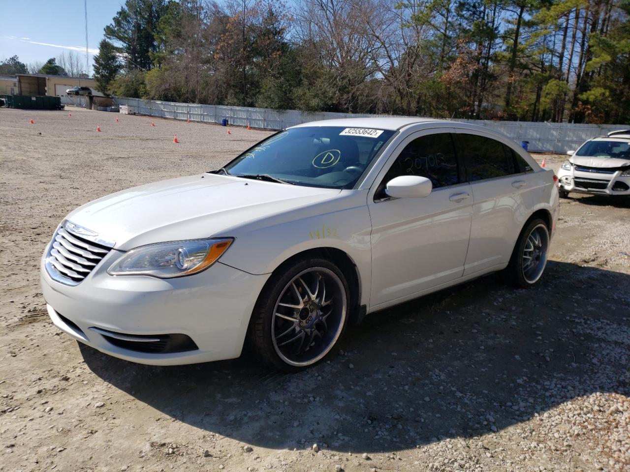 Photo 2 from auction – 2014 CHRYSLER 200 LX with VIN 1C3CCBAB2EN231285