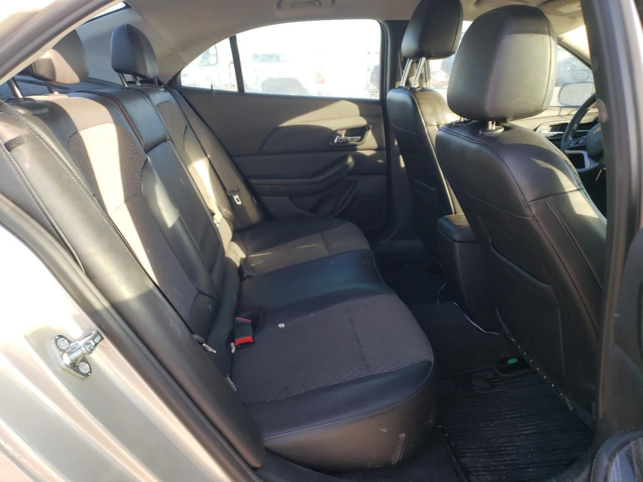 Photo 6 from auction – 2015 CHEVROLET MALIBU 1LT with VIN 1G11C5SL1FF354690