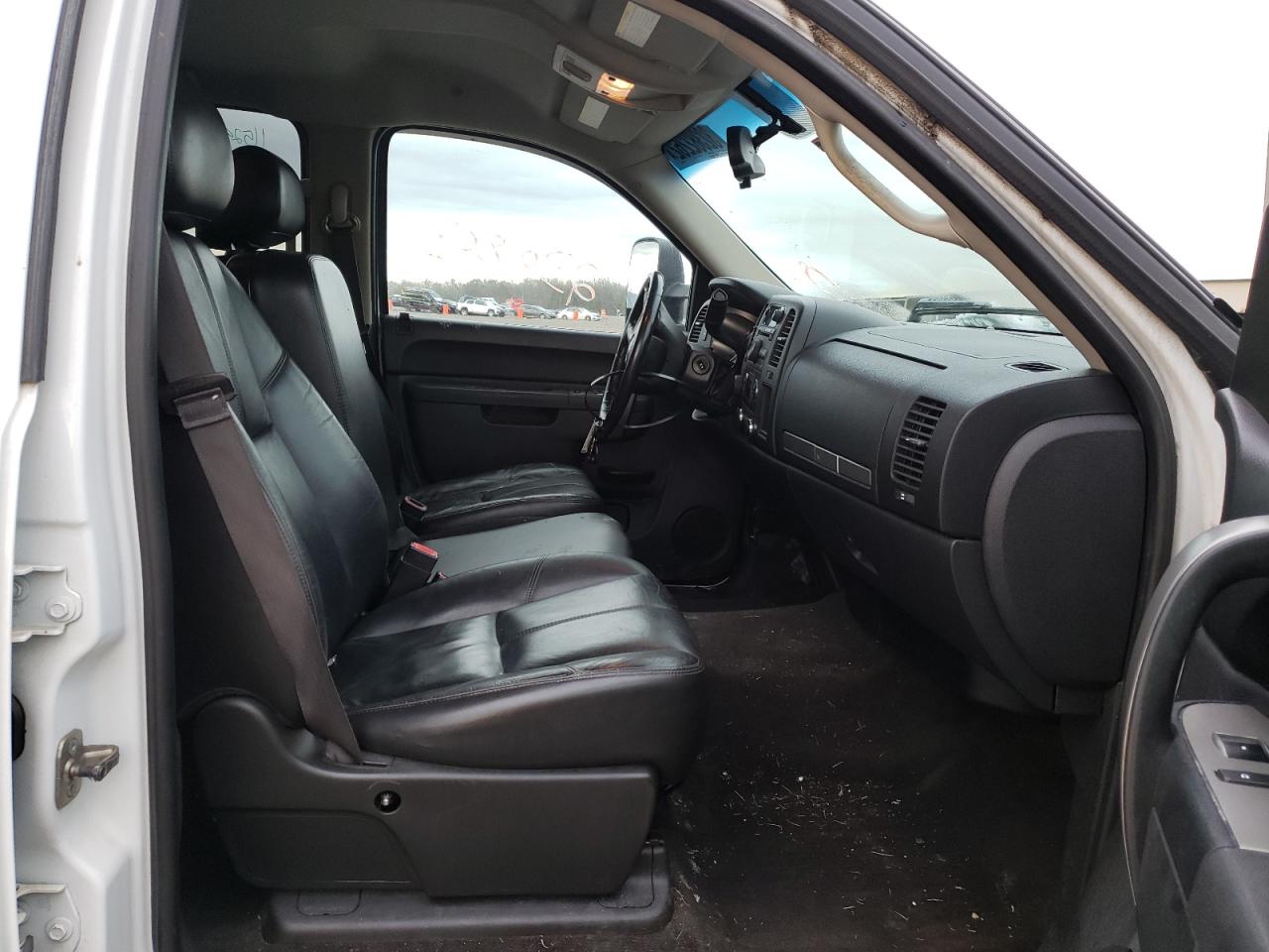Photo 5 from auction – 2011 GMC SIERRA K25 with VIN 1GT120C86BF246065