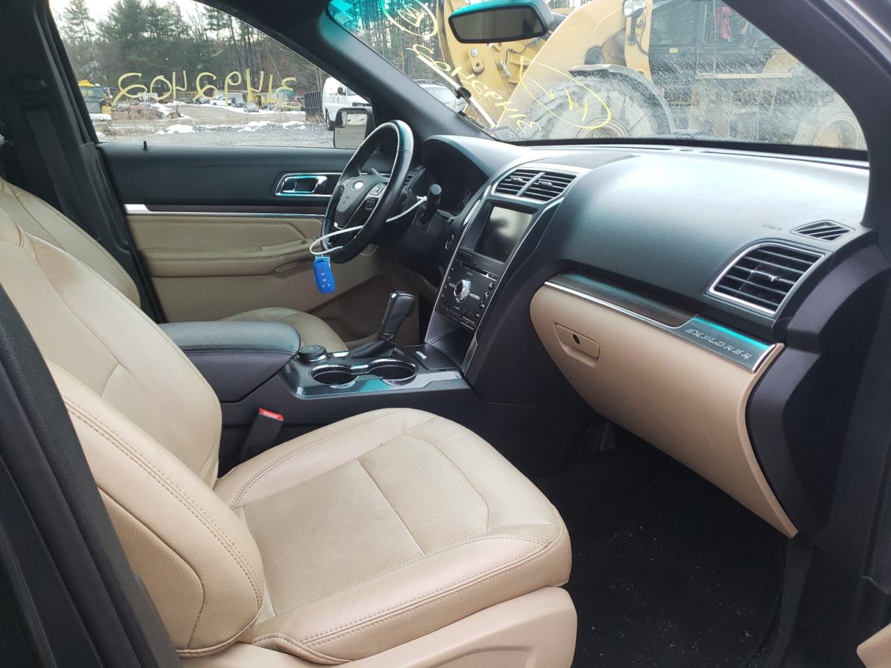 Photo 5 from auction – 2016 FORD EXPLORER L with VIN 1FM5K8FH7GGA68269