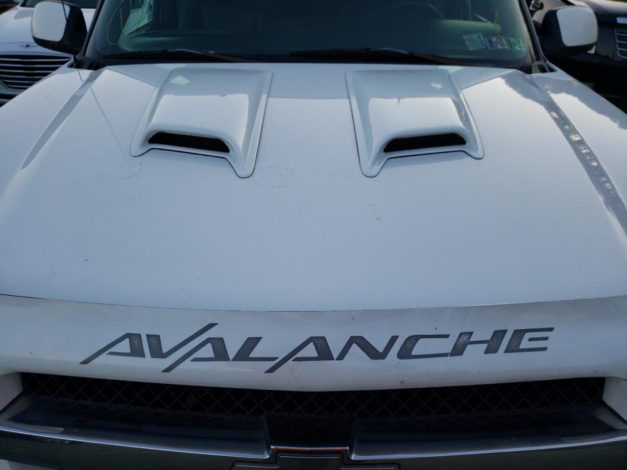 Photo 7 from auction – 2004 CHEVROLET AVALANCHE with VIN 3GNEK12T54G131138