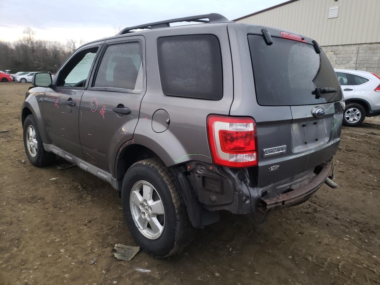Photo 3 from auction – 2009 FORD ESCAPE XLT with VIN 1FMCU03749KA89711