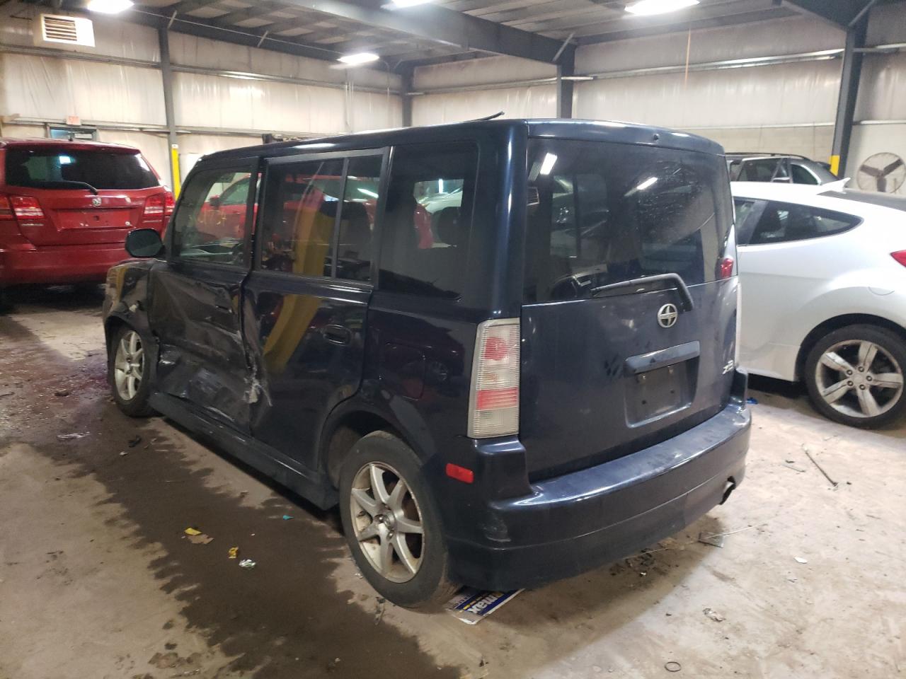Photo 3 from auction – 2005 SCION XB with VIN JTLKT324450172738